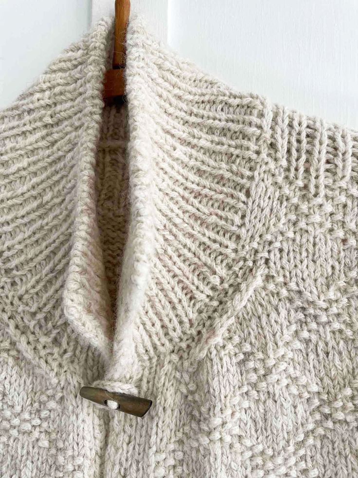 Everly | Warm Knitted Sleeveless Cardigan