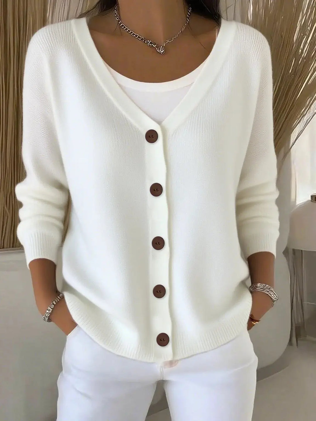 Lynavere – Soft Knit V-Neck Cardigan
