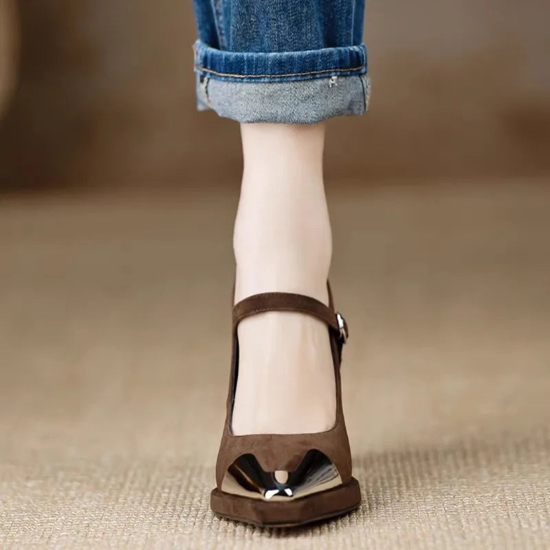 Mora - Elegant Mary Janes