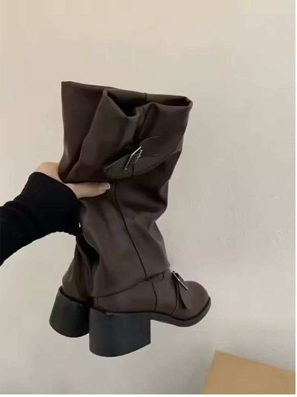 Lebara – Elegant Black Leather Women's Platform Boots with Stylish Straps