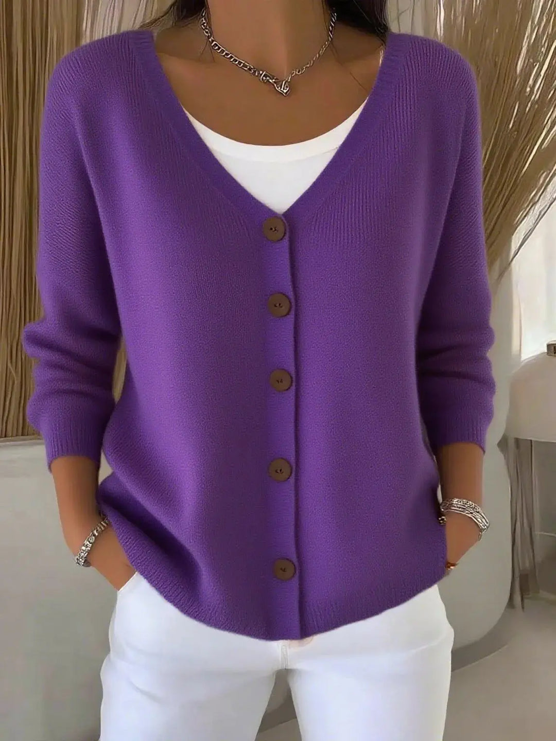 Lynavere – Soft Knit V-Neck Cardigan