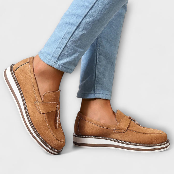 Everly & Rose – Casual Shoes with Round Toe for a Modern and Comfortable Style