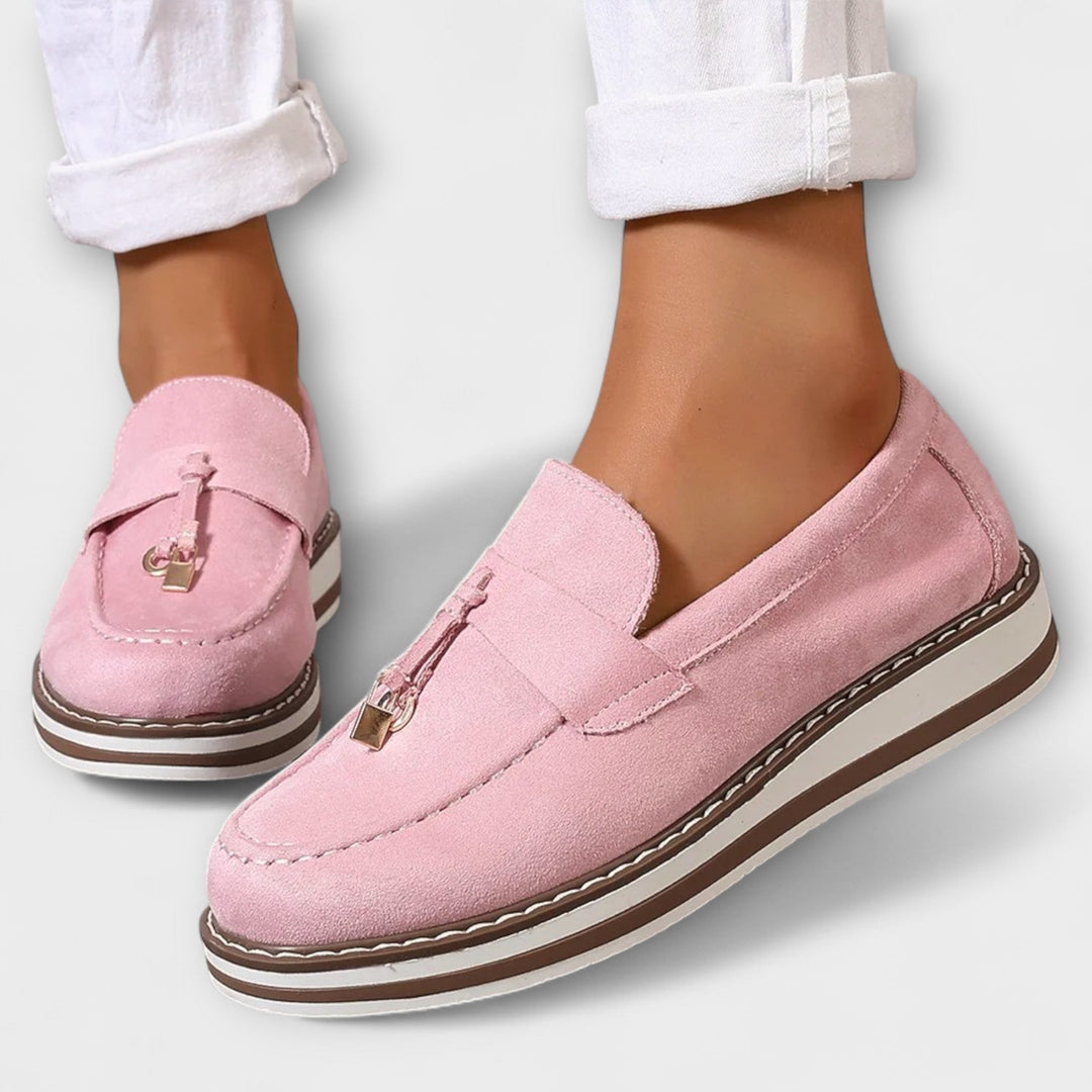 Everly & Rose – Casual Shoes with Round Toe for a Modern and Comfortable Style