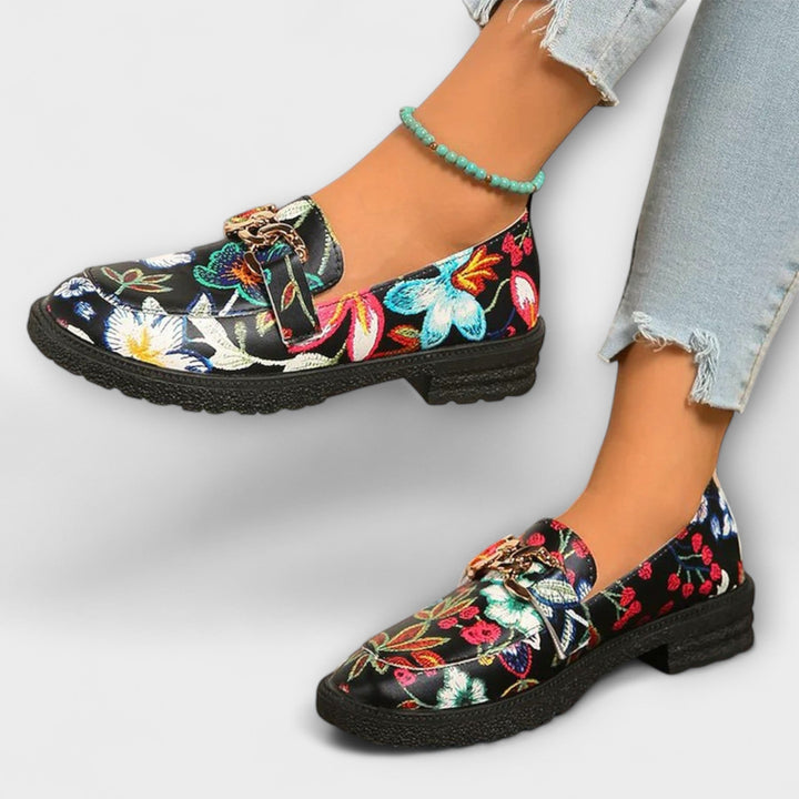 Everly & Rose – Elegant Multicolored Loafers with a Charming Floral Pattern